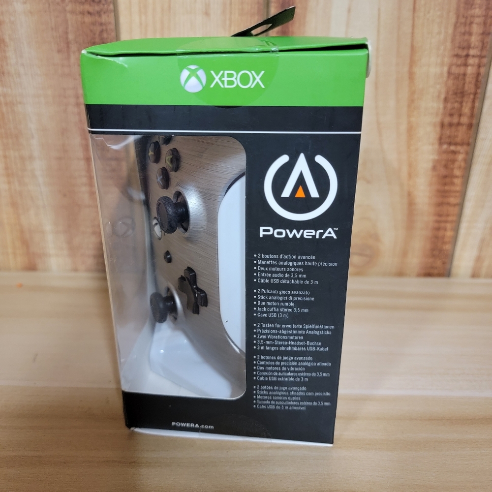 PowerA Enhanced Wired Controller for Xbox One and Windows 10 Brushed Aluminum - Picture 3 of 16